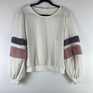 Oversized Sweatshirt Faux Fur Sleeves White/Cream with Pink Purple Fur Size M